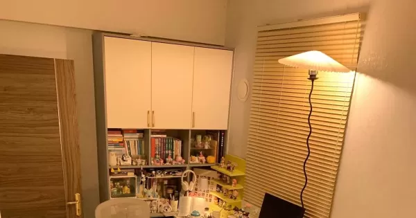 ห้องเล็กแถมไม่ได้สัดส่วน แต่ก็แต่งออกมาได้น่ารักเหมือนกันนะ