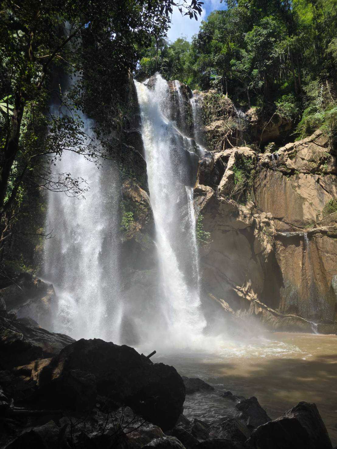 รีวิวน้ำตกหมอกฟ้า-เชียงใหม่-เดินง่าย-สวยอลังการ (4).jpg